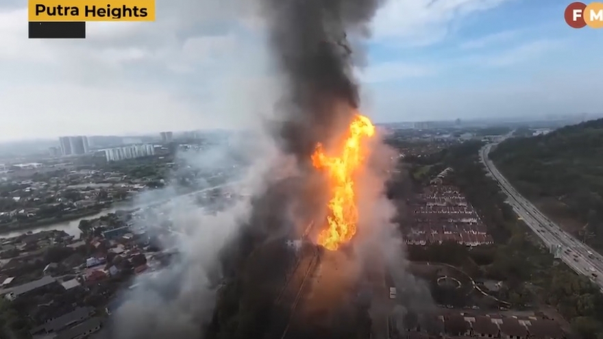 Vụ cháy nổ khí gas khủng khiếp tại Malaysia nhìn từ trên cao